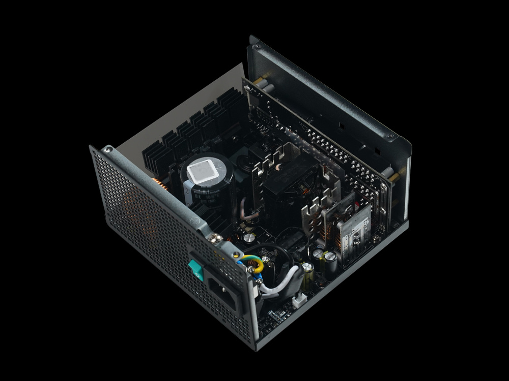 Блок питания Deepcool 750W GAMERSTORM PQ750G (R-PQ750G-FD0B-WGEU-V1) 16 Pin PCIe 5.0