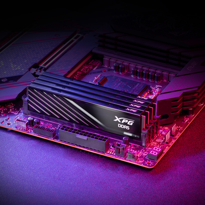 Оперативная память 32 Gb 6400 MHz ADATA XPG LANCER Blade Black (AX5U6400C3216G-DTLABBK)