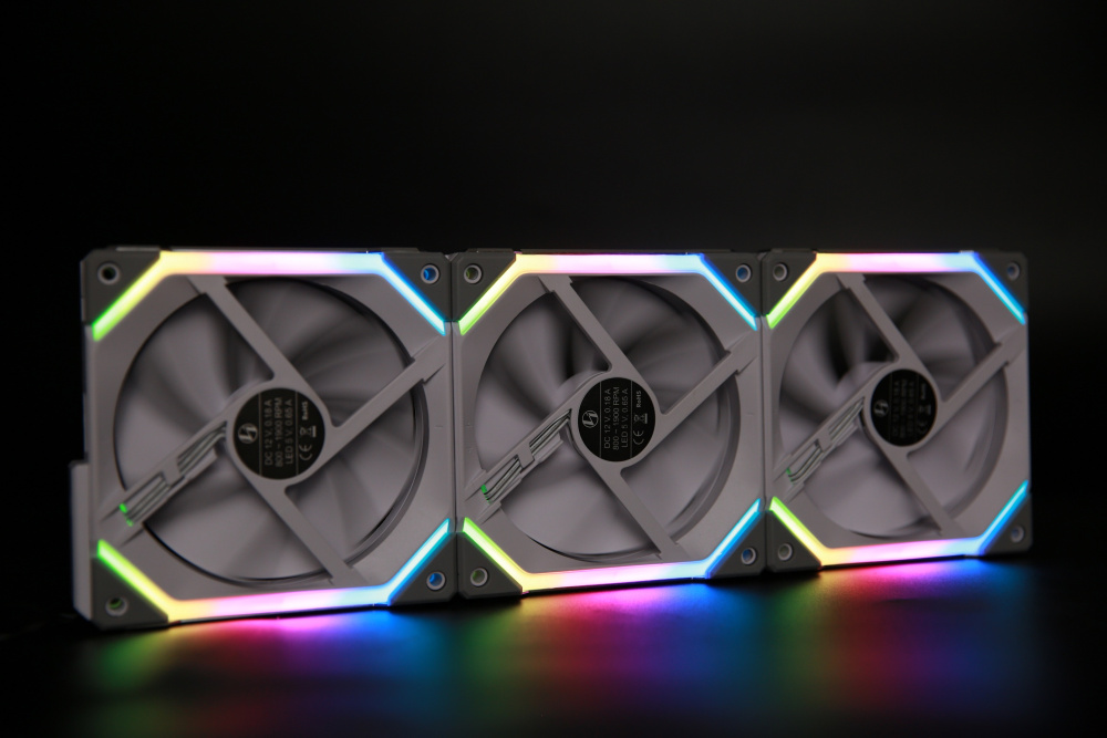 Комплект вентиляторов для корпуса Lian Li UNI FAN SL120 ARGB White (G99.12UF3W.R0)