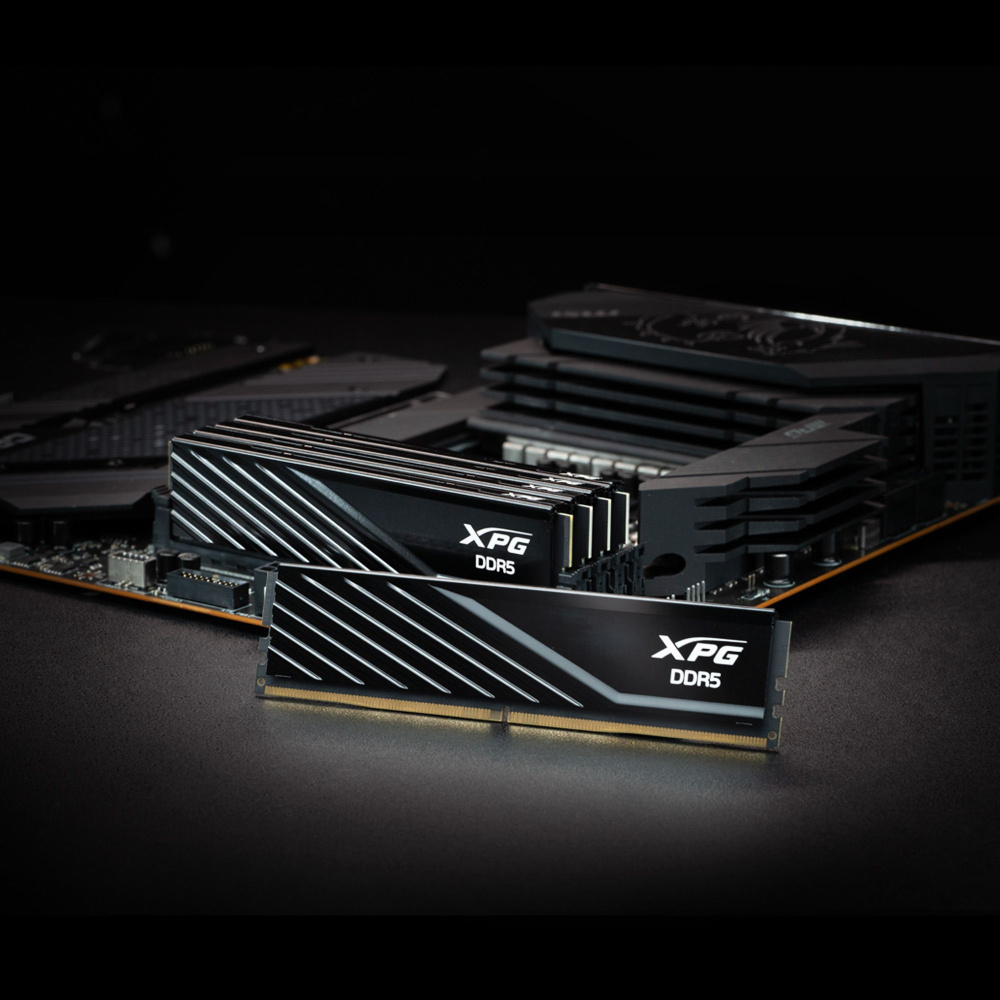 Оперативная память 8 Gb 5600 MHz ADATA XPG LANCER Blade (AX5U5600C468G-SLABBK)